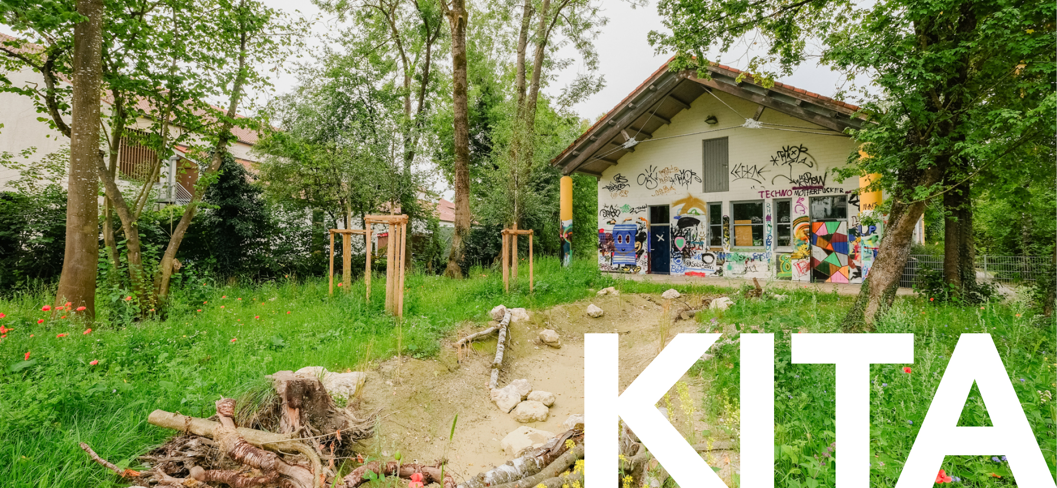 Foto des Jugendzentrums, welches in eine Kita umgebaut werden soll. Rechts im Eck steht 